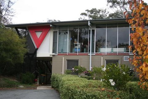 Bush Capital Lodge - Accommodation Whitsundays 0