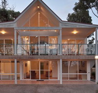 Lochani on the Bay - Accommodation Whitsundays