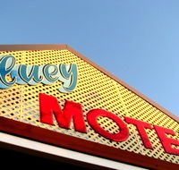 Bluey Motel - Accommodation Whitsundays
