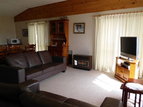 Kanga Lodge - Accommodation Whitsundays 3
