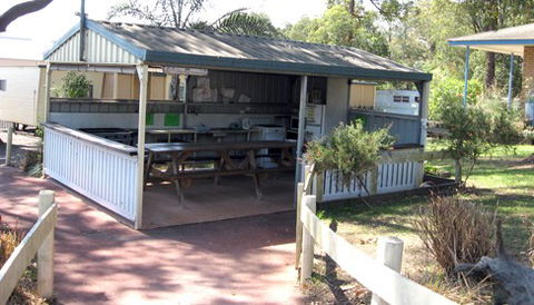 Twilight Caravan Park - Accommodation Whitsundays 0