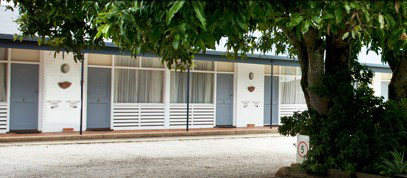 Pacific Motel - Accommodation Whitsundays 0
