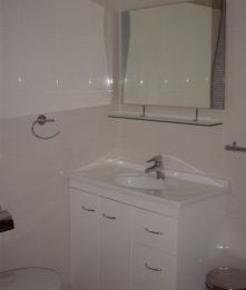 Charlies On Church - Accommodation Whitsundays 0