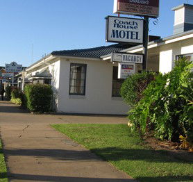 The Coach House Hotel Motel - Accommodation Whitsundays 0