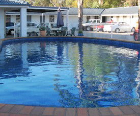 The Coach House Hotel Motel - Accommodation Whitsundays 1