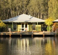 Billabong Moon - Accommodation Whitsundays