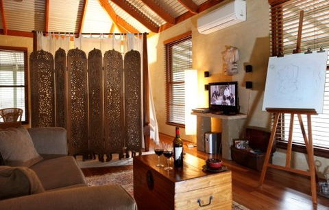 Billabong Moon - Accommodation Whitsundays 1