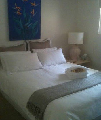 Absolute Beachfront Manly Bed And Breakfast - Accommodation Whitsundays 0
