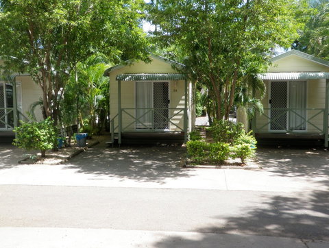 Emerald Cabin And Caravan Village - Accommodation Whitsundays 2