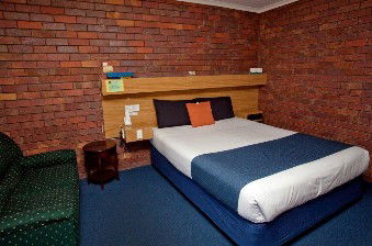 Blue Shades Motel - Accommodation Whitsundays 2