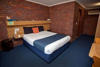 Blue Shades Motel - Accommodation Whitsundays 3