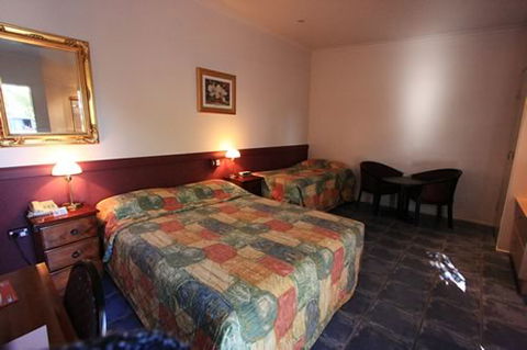 Xenia Central Studio Accommodation - Accommodation Whitsundays 2