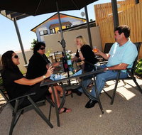 Gladstone Heights Executive Apartments - Accommodation Whitsundays