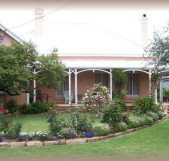 Guy House Bed and Breakfast - Accommodation Whitsundays