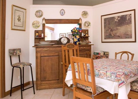 Rock-Al-Roy Bed And Breakfast - Accommodation Whitsundays 3