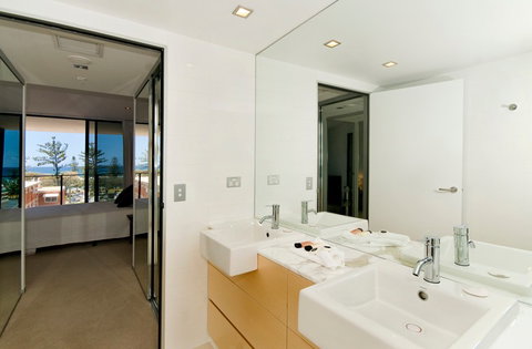 Ambience On Burleigh Beach - Accommodation Whitsundays 7