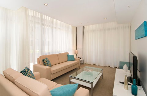 Ambience On Burleigh Beach - Accommodation Whitsundays 14