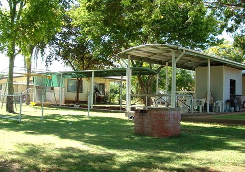 Affordable Gold City Motel - Accommodation Whitsundays 1