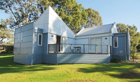 Huskisson Holiday Cabins - Accommodation Whitsundays 1