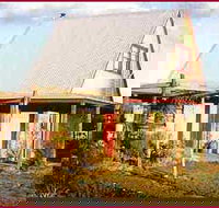 Elinike Guest Cottages - Accommodation Whitsundays