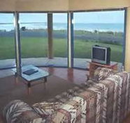 Horizons Beachfront Apartment - Accommodation Whitsundays