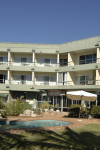 Camelot Motel - Accommodation Whitsundays 1