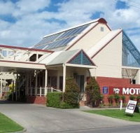 Riverboat Lodge Motor Inn - Accommodation Whitsundays
