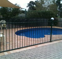 Golden Guitar Motor Inn - Accommodation Whitsundays