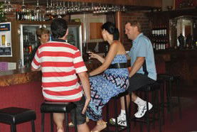 Castle Motor Lodge - Accommodation Whitsundays 0