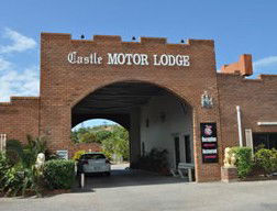Castle Motor Lodge - Accommodation Whitsundays 2