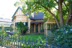 Treasured Memories Accommodation - Accommodation Whitsundays 2