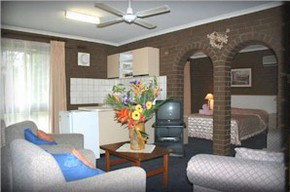 Paradise Holiday Apartments Villas - Accommodation Whitsundays 0