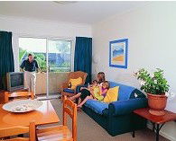 Ocean Side Hawks Nest - Accommodation Whitsundays 4
