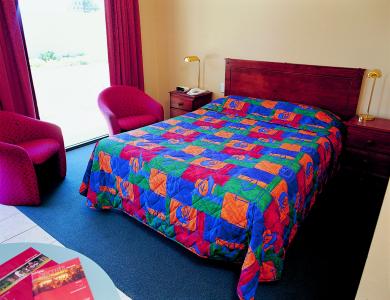Jacksons Motor Inn - Accommodation Whitsundays 2
