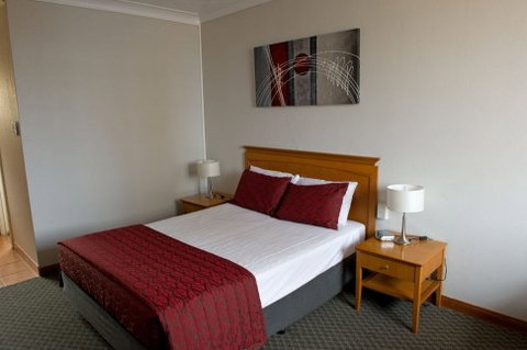 Comfort Inn Robert Towns Motel - Accommodation Whitsundays 3