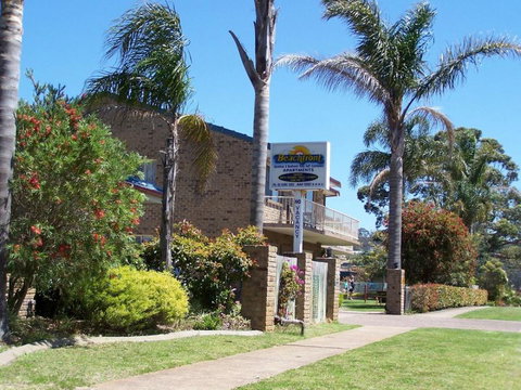 Beachfront Units Merimbula - Accommodation Whitsundays 0