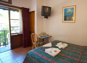 Manly Lodge Boutique Hotel - Accommodation Whitsundays 4