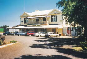 Arno Bay Hotel Motel - Accommodation Whitsundays 0