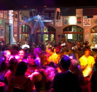 Newport Hotel - Accommodation Whitsundays