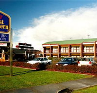 Taylors Lakes Hotel - Accommodation Whitsundays
