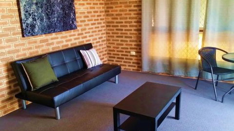 Jackaroo Apartments - Accommodation Whitsundays 2