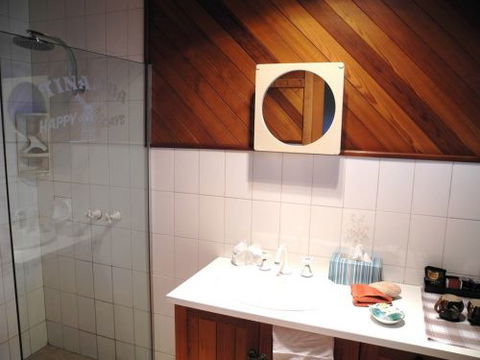 Happydays Accommodation Motor Inn - Accommodation Whitsundays 4