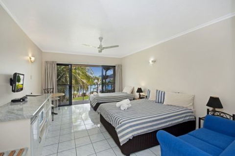 Hinchinbrook Marine Cove Motel - Accommodation Whitsundays 0