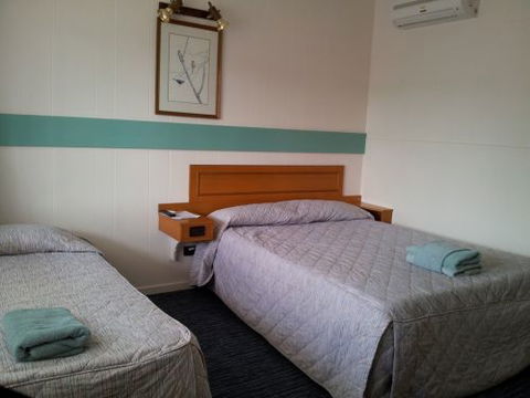 Charlton Motel - Accommodation Whitsundays 0