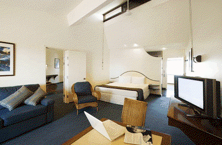 Beach Hotel Resort - Accommodation Whitsundays 3
