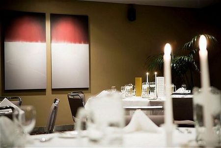 Crowne Plaza Canberra - Accommodation Whitsundays 2