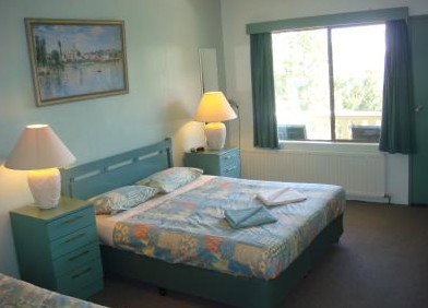 Jindy Inn - Accommodation Whitsundays 4
