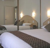 Bay Beach Motel - Accommodation Whitsundays