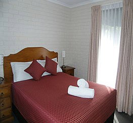 Capri Apartments - Accommodation Whitsundays 1