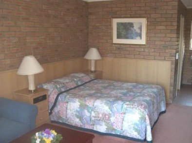 Summerhill Motor Inn - Accommodation Whitsundays 3